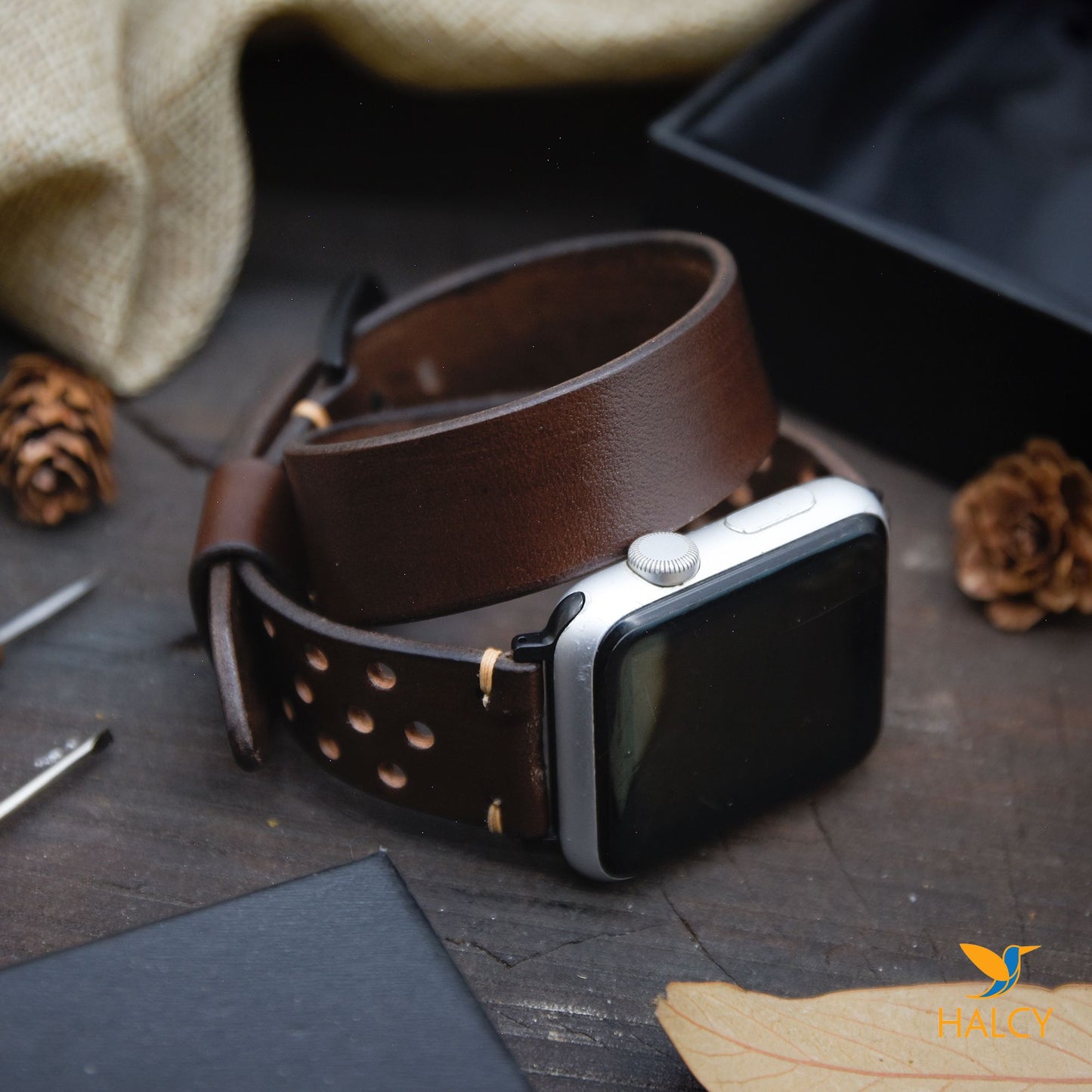 Dây đồng hồ Apple Watch hai vòng màu nâu làm thủ công từ da bò Vegetable Tanned của Ý - Lựa chọn màu khóa