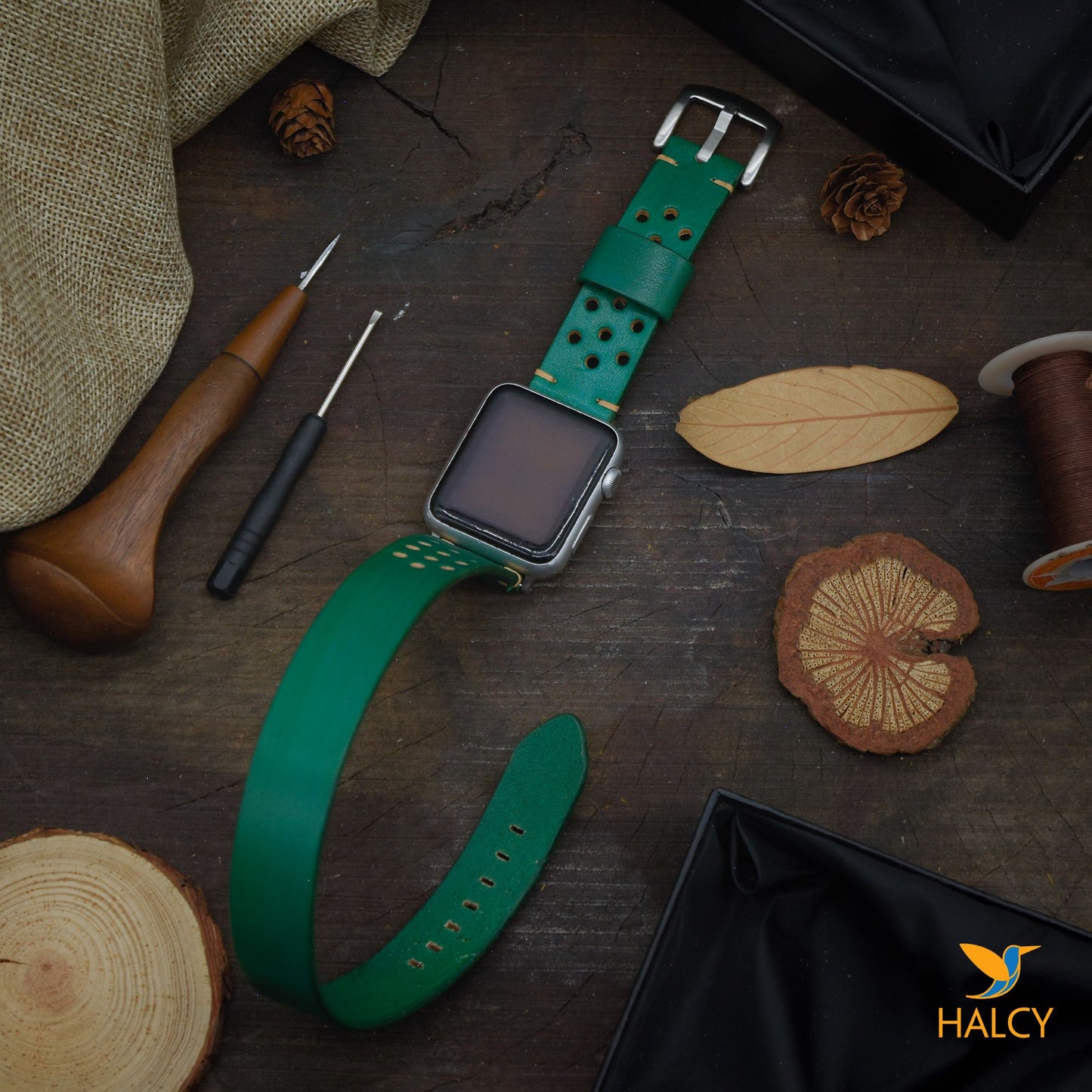 Dây đồng hồ Apple Watch hai vòng màu xanh lá cây làm thủ công từ da bò Vegetable Tanned của Ý - Lựa chọn màu khóa