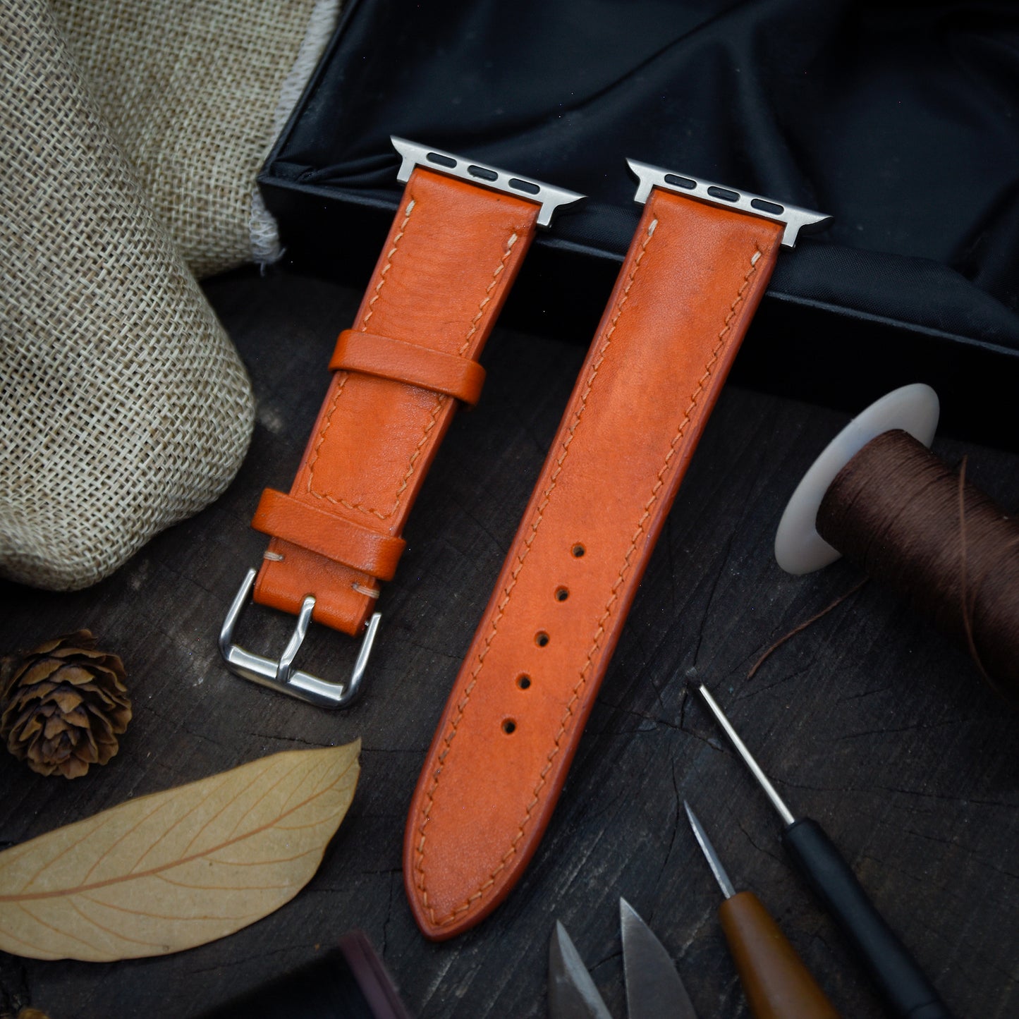 Dây đồng hồ Apple Watch làm thủ công từ da bò Vegetable Tanned của Ý - Lựa chọn màu khóa