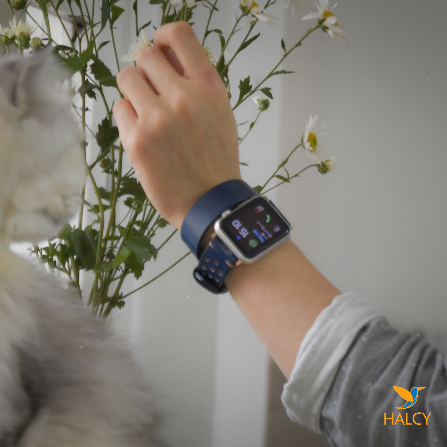 Dây đồng hồ Apple Watch hai vòng màu xanh navy làm thủ công từ da bò Vegetable Tanned của Ý - Lựa chọn màu khóa