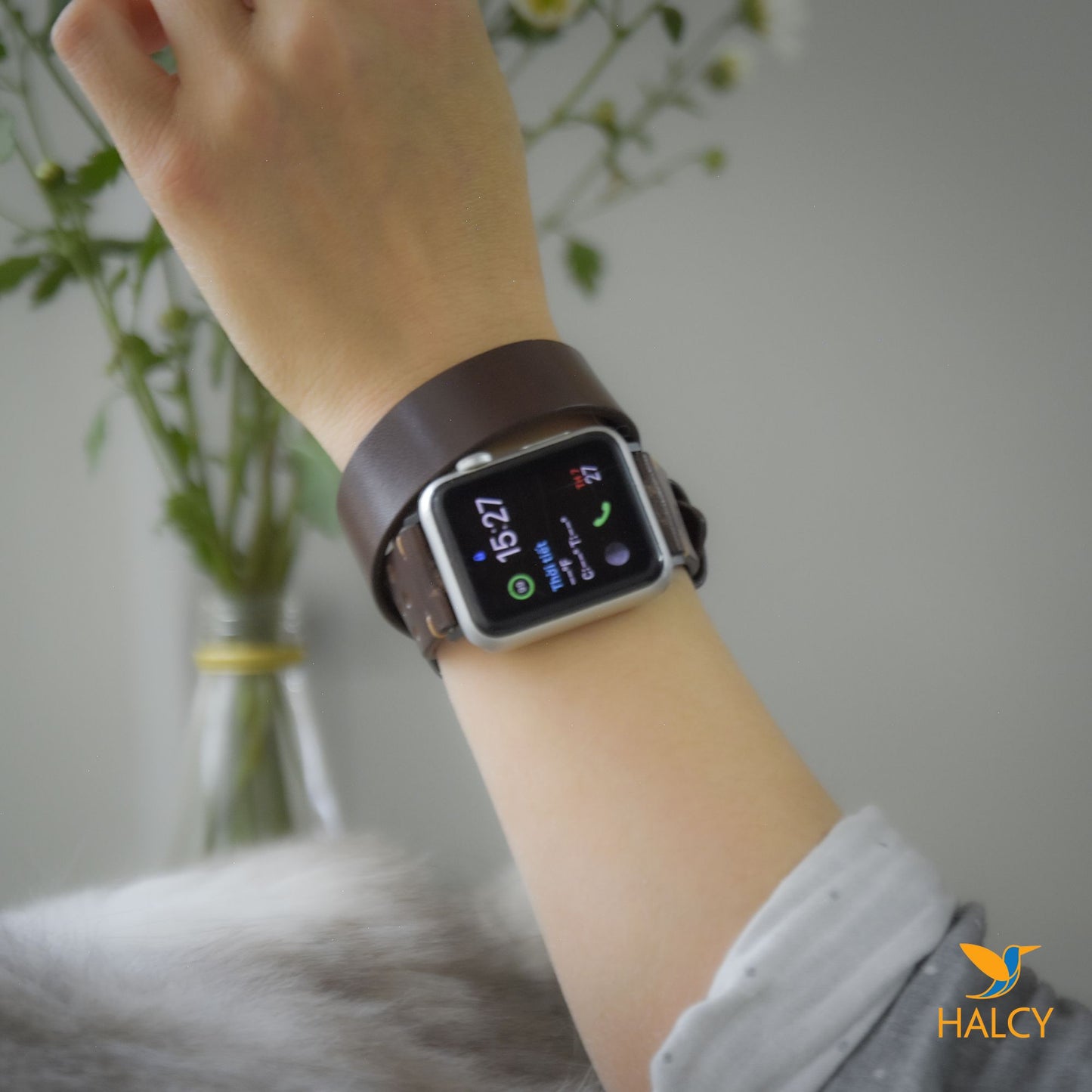 Dây đồng hồ Apple Watch hai vòng màu nâu làm thủ công từ da bò Vegetable Tanned của Ý - Lựa chọn màu khóa