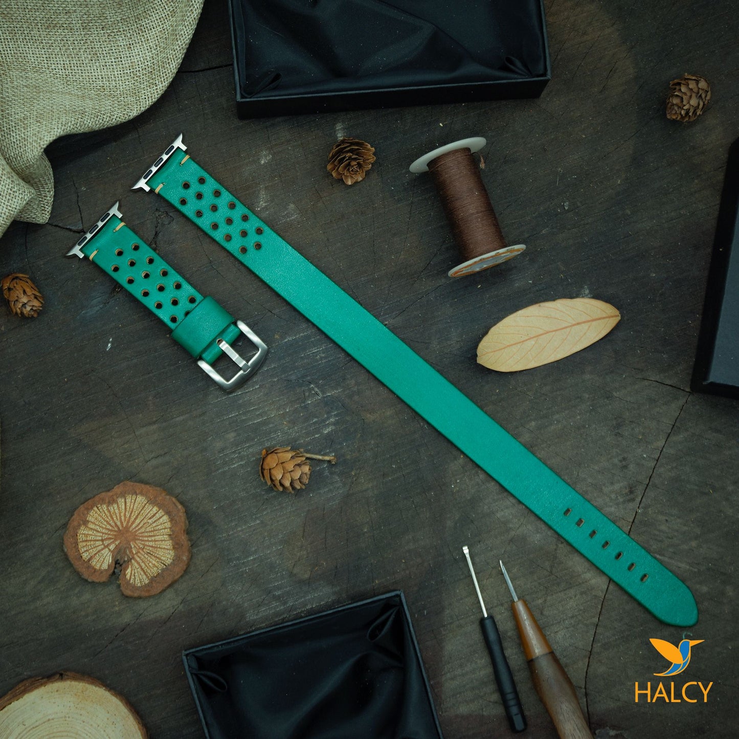 Dây đồng hồ Apple Watch hai vòng màu xanh lá cây làm thủ công từ da bò Vegetable Tanned của Ý - Lựa chọn màu khóa