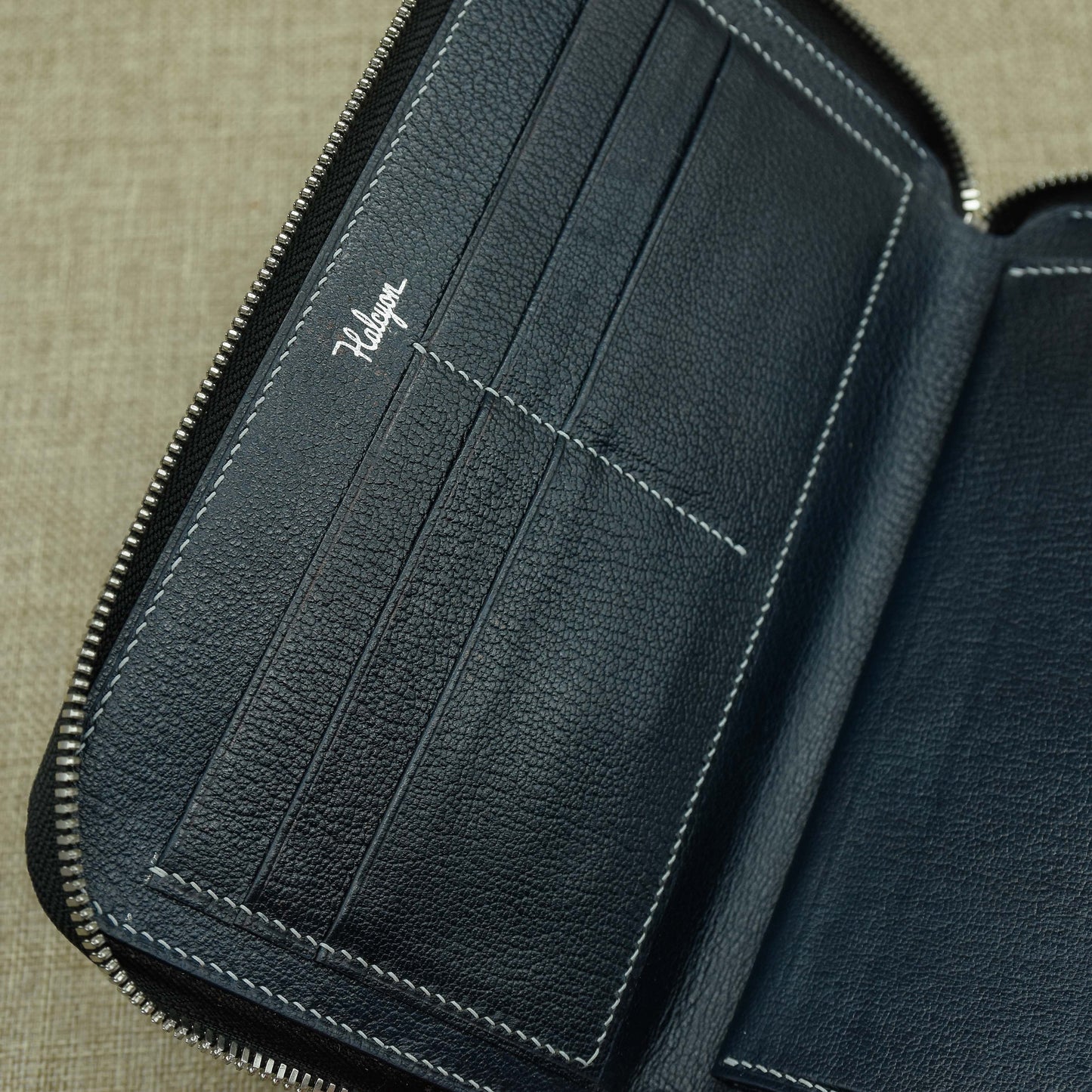 Clutch nam da cá sấu Nubuck