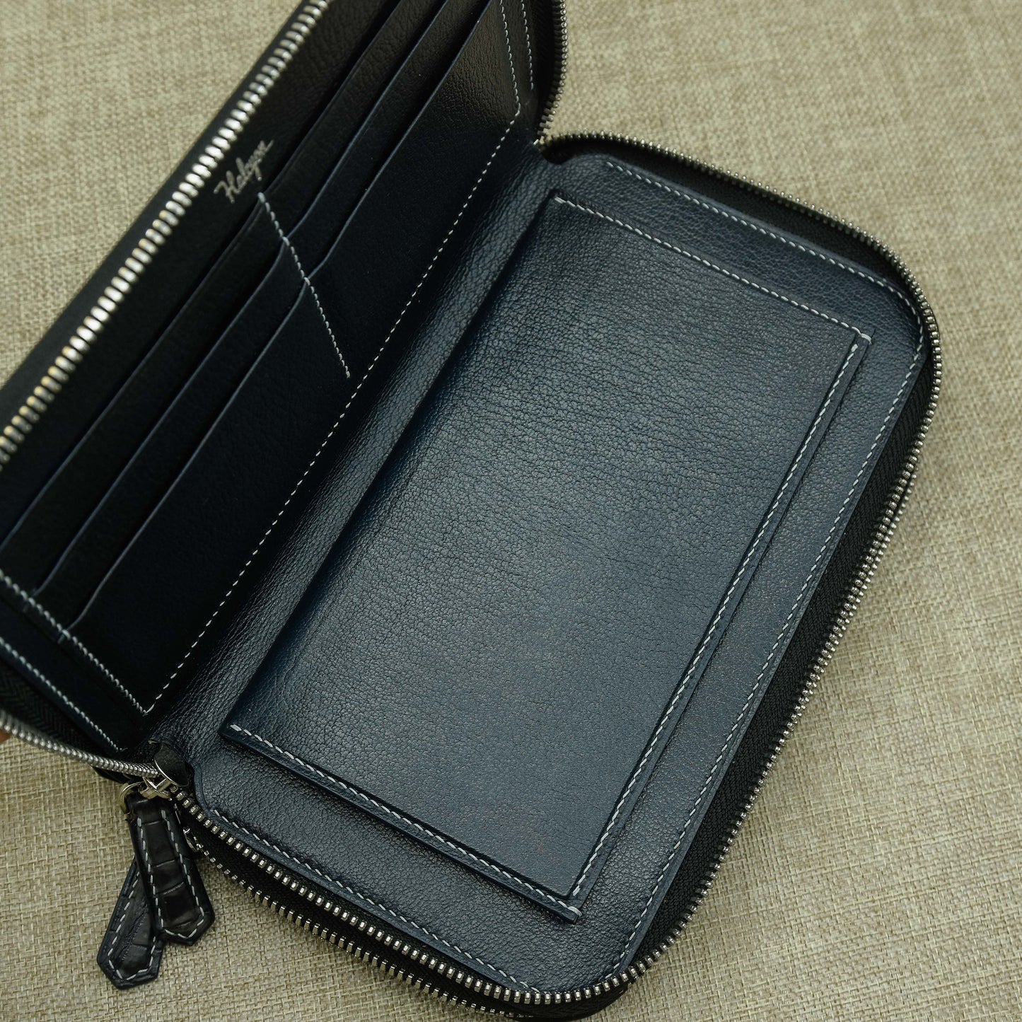 Clutch nam da cá sấu Nubuck