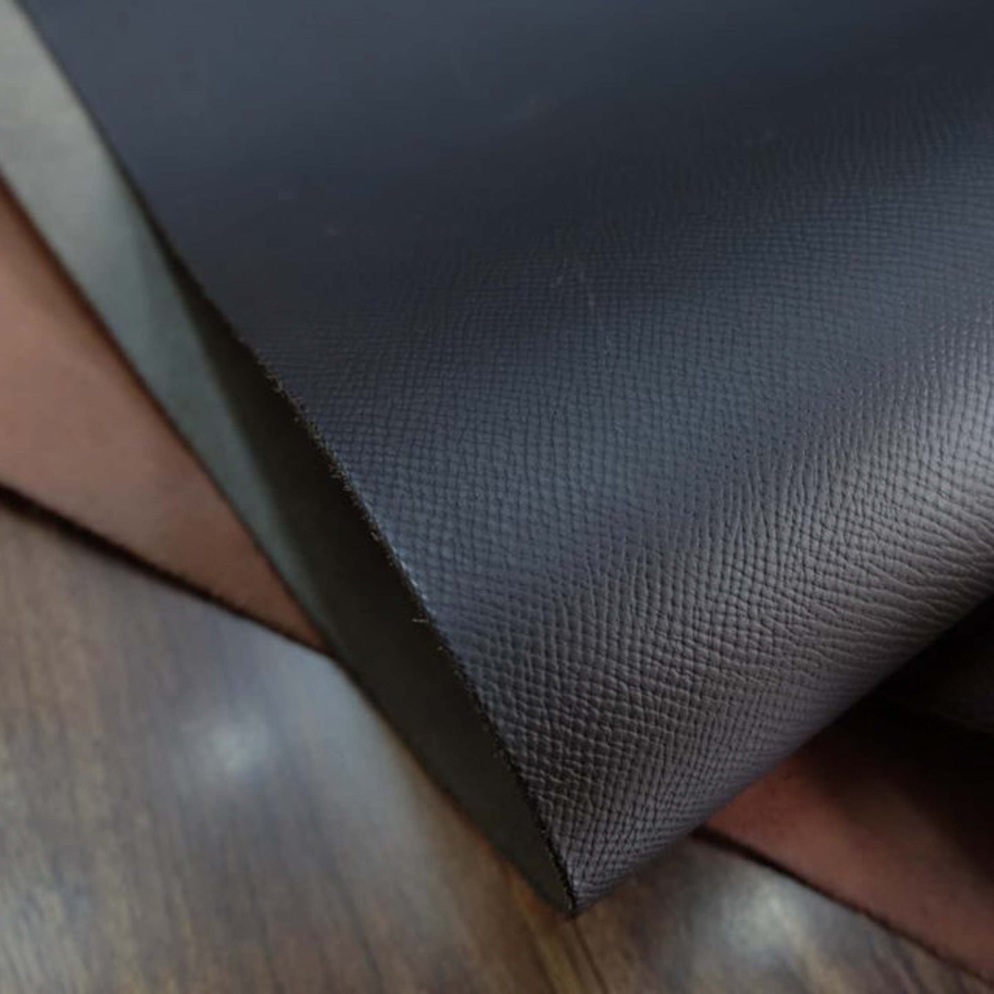 Da RUSSIAN HATCH GRAIN - Horween - Halcyon VN